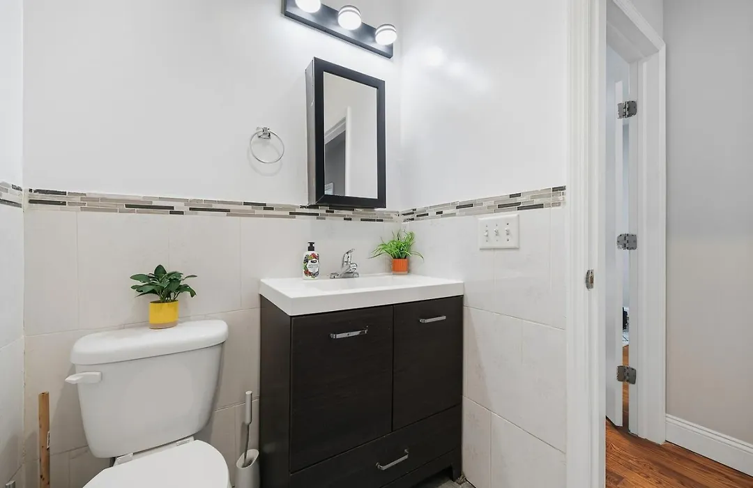 Sleeps 19 • 15Ft Celings • Near Nyc-1