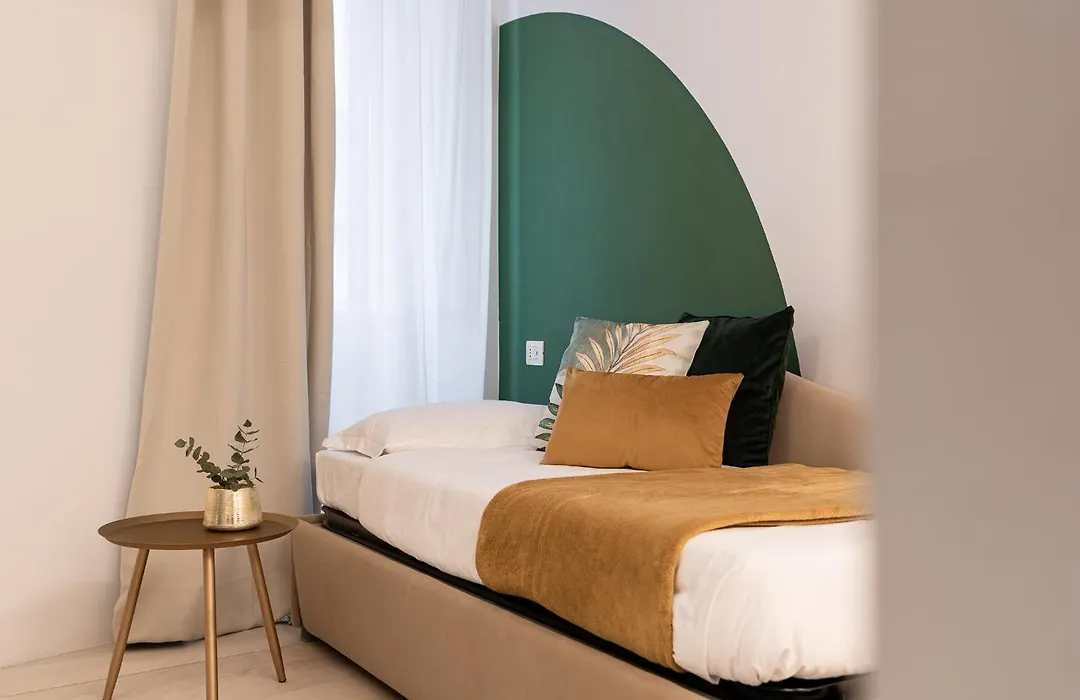 The Heritage Apartment 4 Guests Piazza Di Spagna & Trevi-1