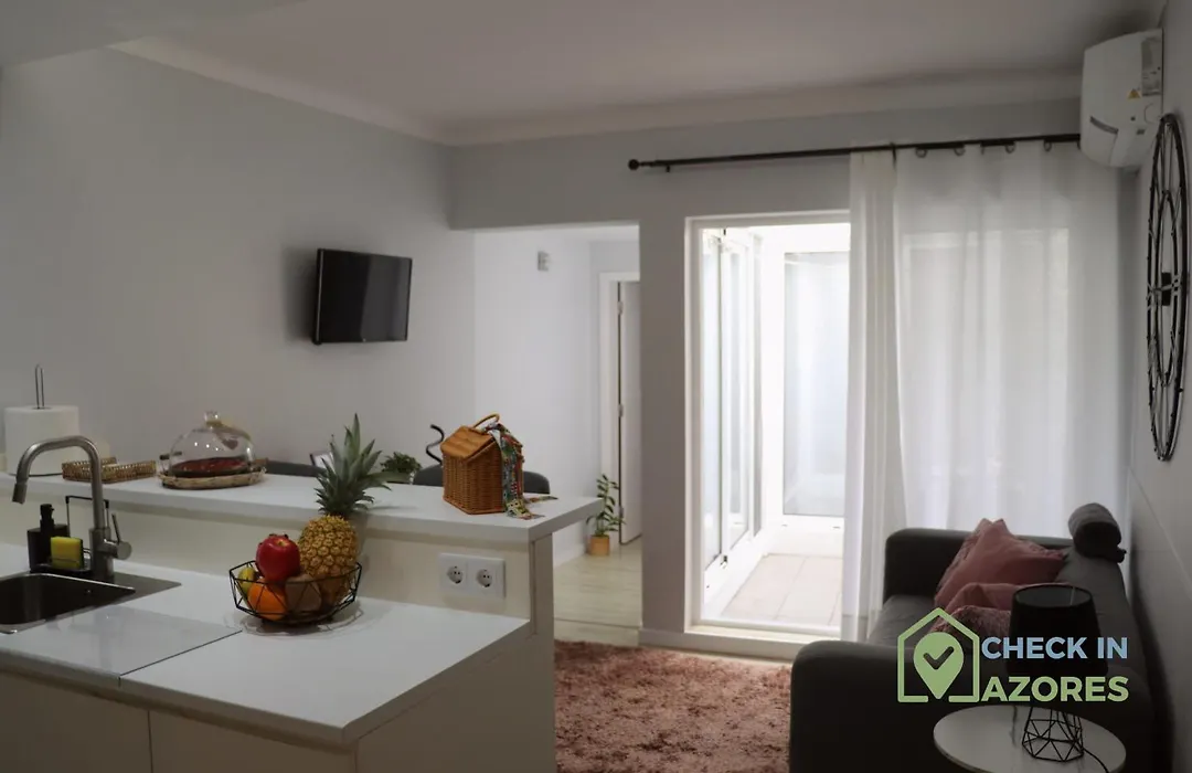 Cantinho Da Bea Guest House-1