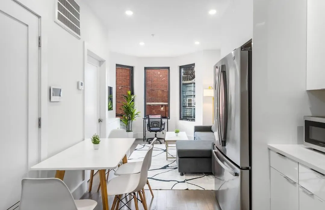 2Br Bright & Modern Urban Base Near Manhattan-1