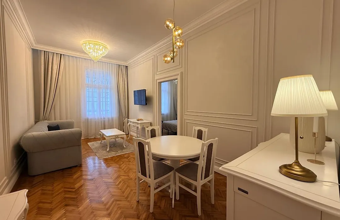 Crown Ultracentral - Stylish Central Apartment-1