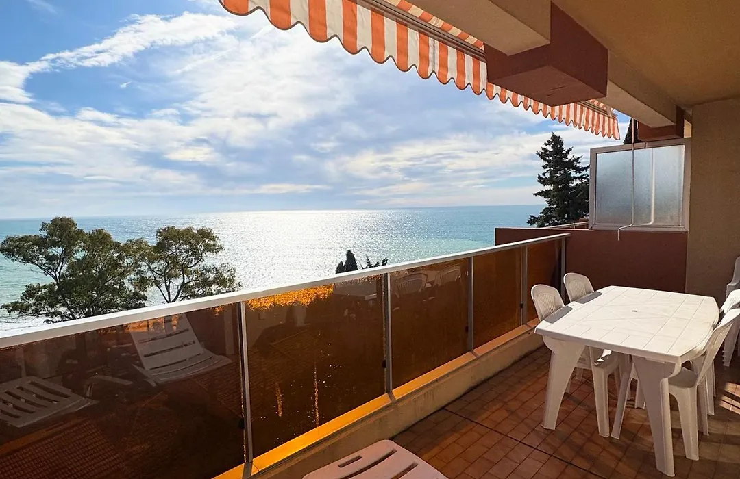 Appartement Pour 8 Pers. Avec Vue Mer Et Wi-Fi A Roquebrune-Cap-Martin - Fr-1-827-26-1