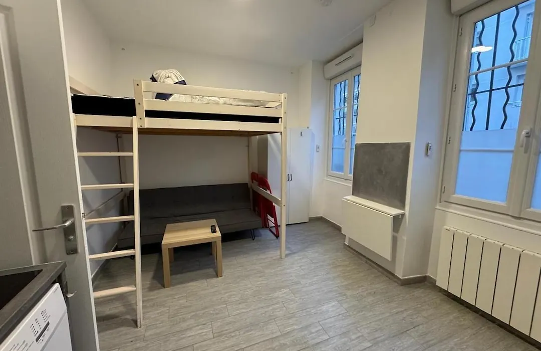 New Studio Between Jourdain And Buttes De Chaumont-1