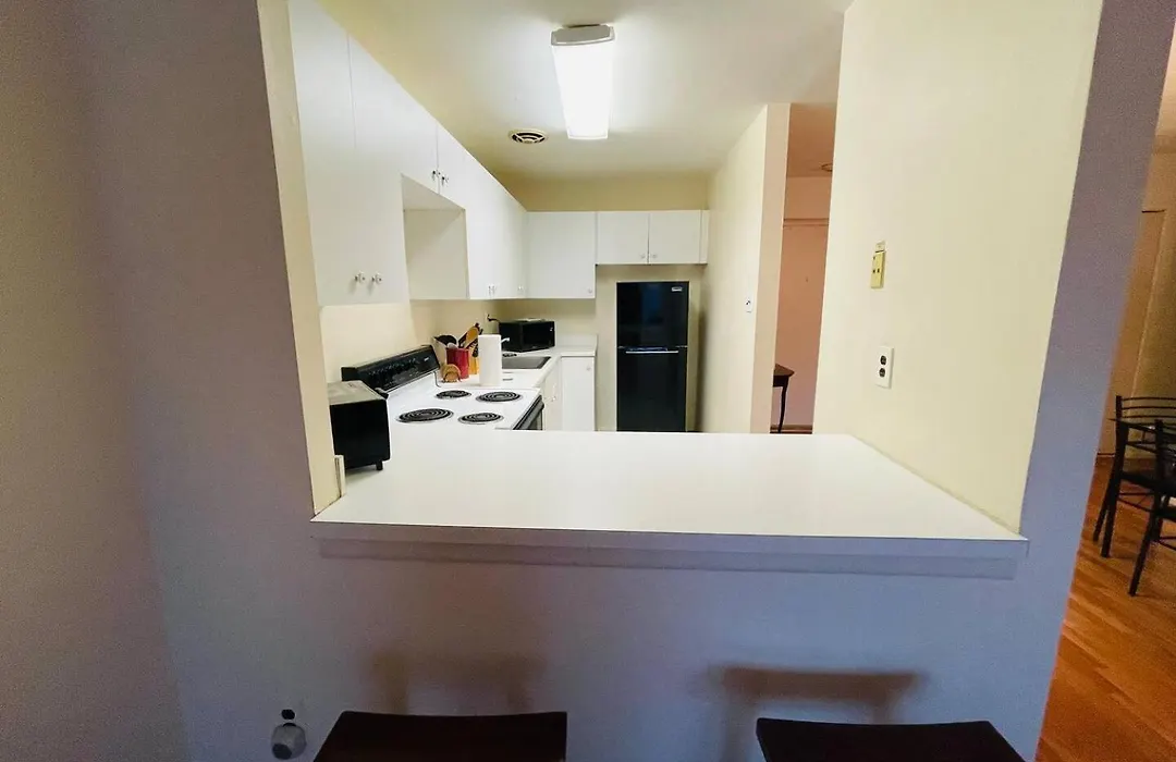 2Br2Ba Balcony With Yard View In-Unit Laundry-1