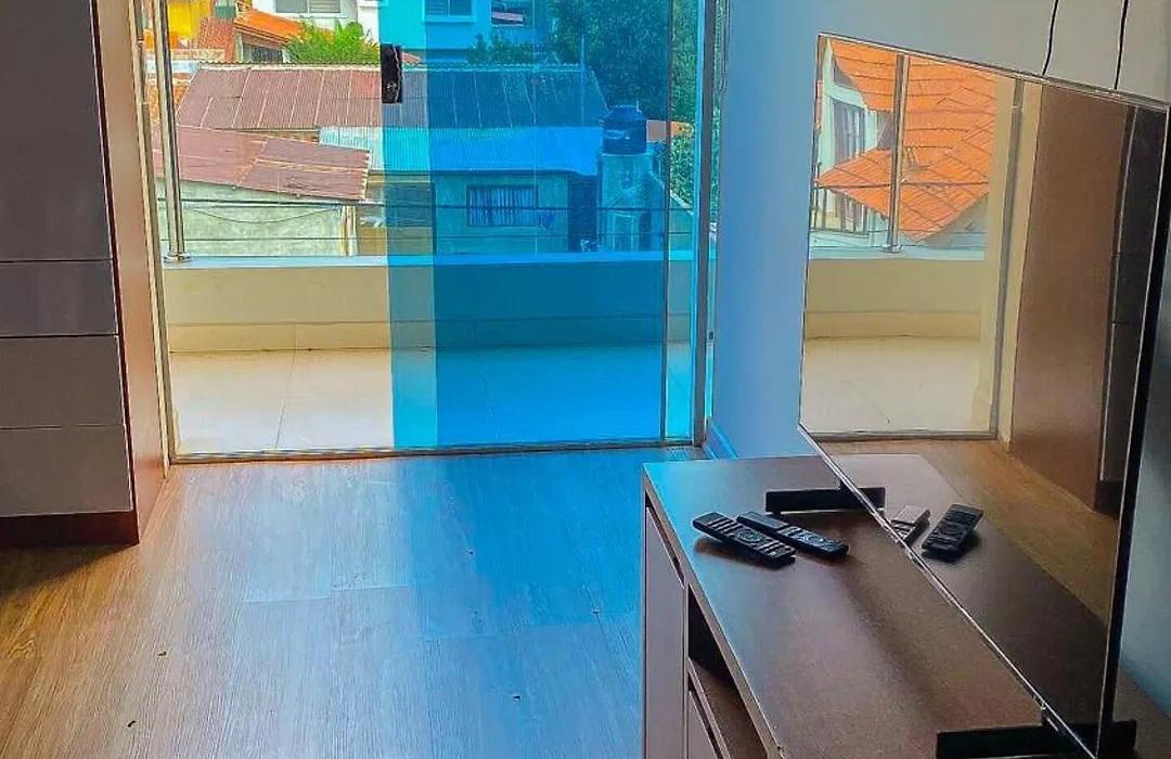 Alojamiento De Alta Gama Con Ascensor Y Diseno Moderno-1