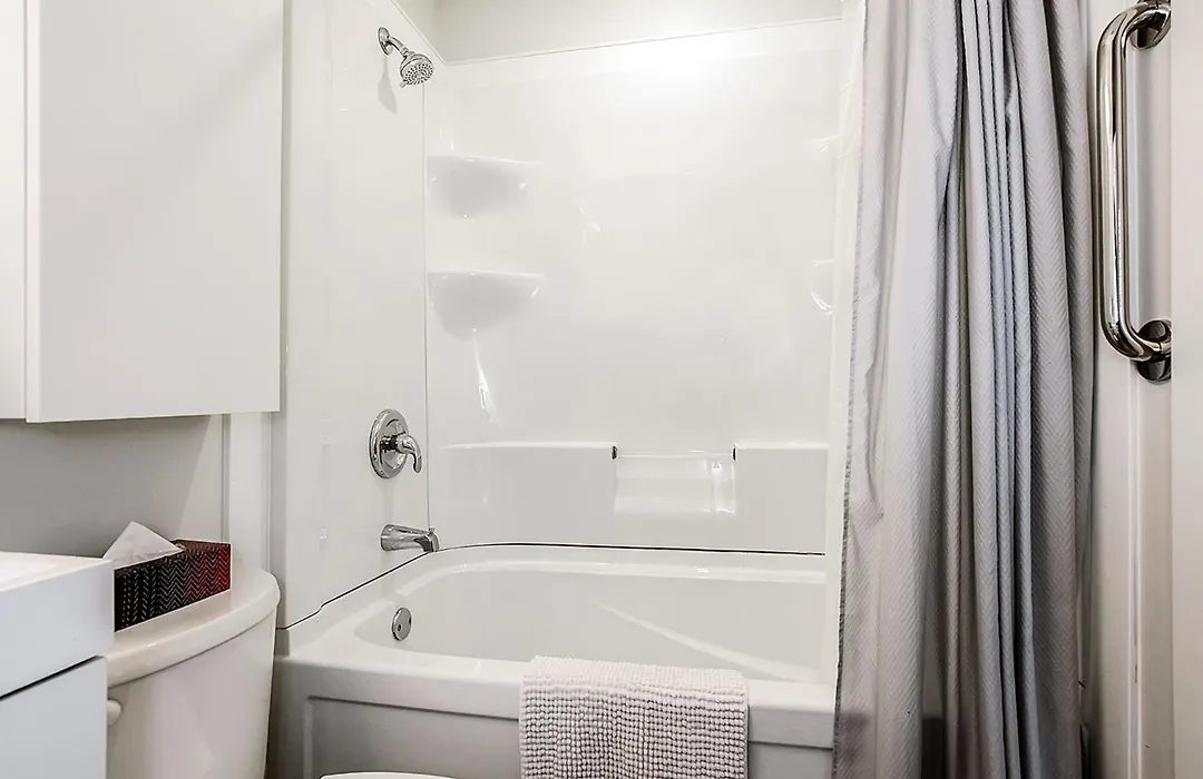 Beautiful South End Apartment - Includes Parking!-1