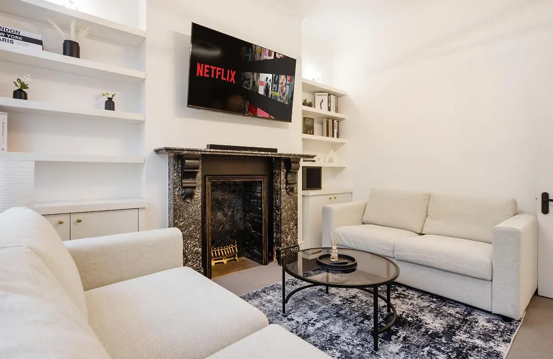 Chic Marylebone Flat-1