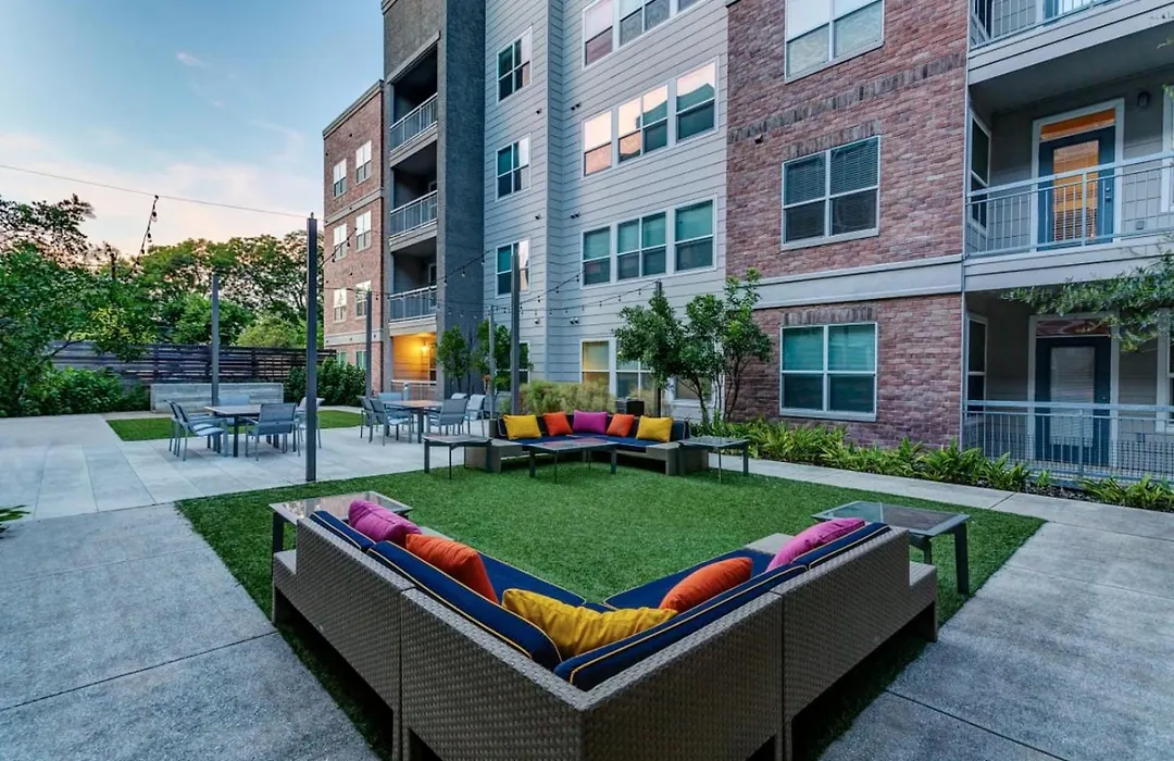 Landing Apartments - Republic At Alamo Heights-1