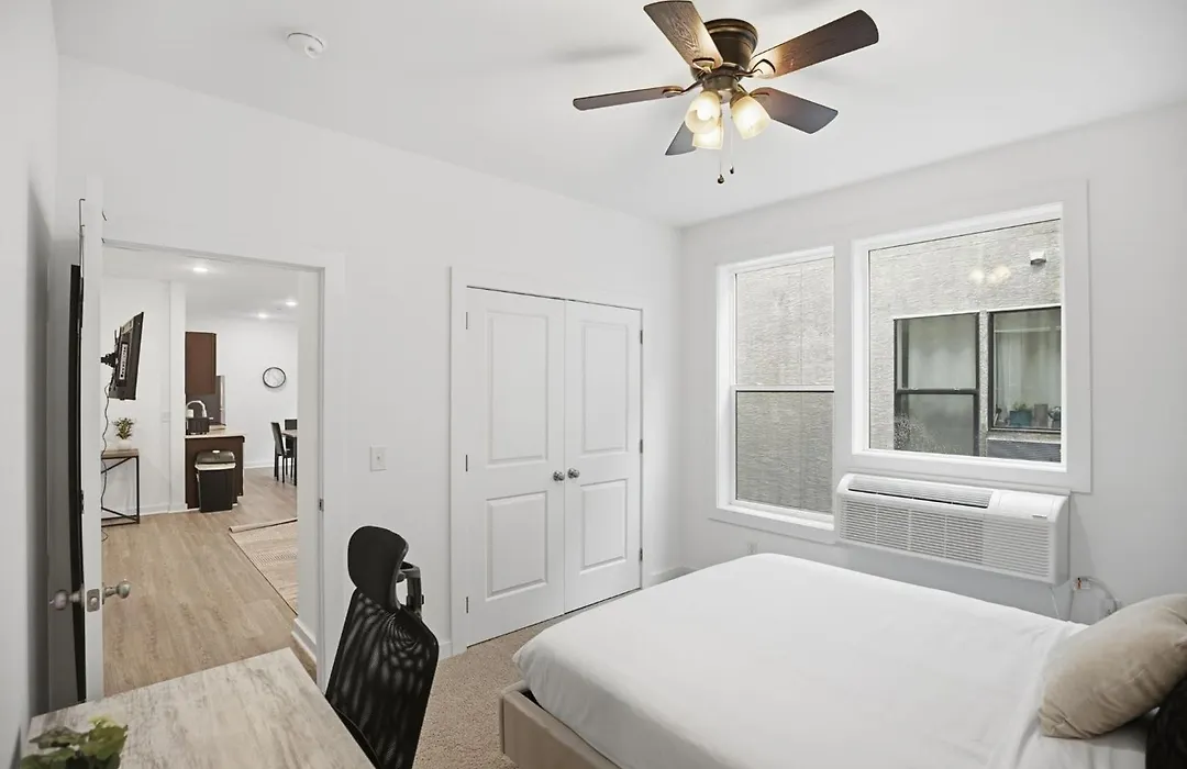 Simple, Modern 1Br In Fairmount Square-1