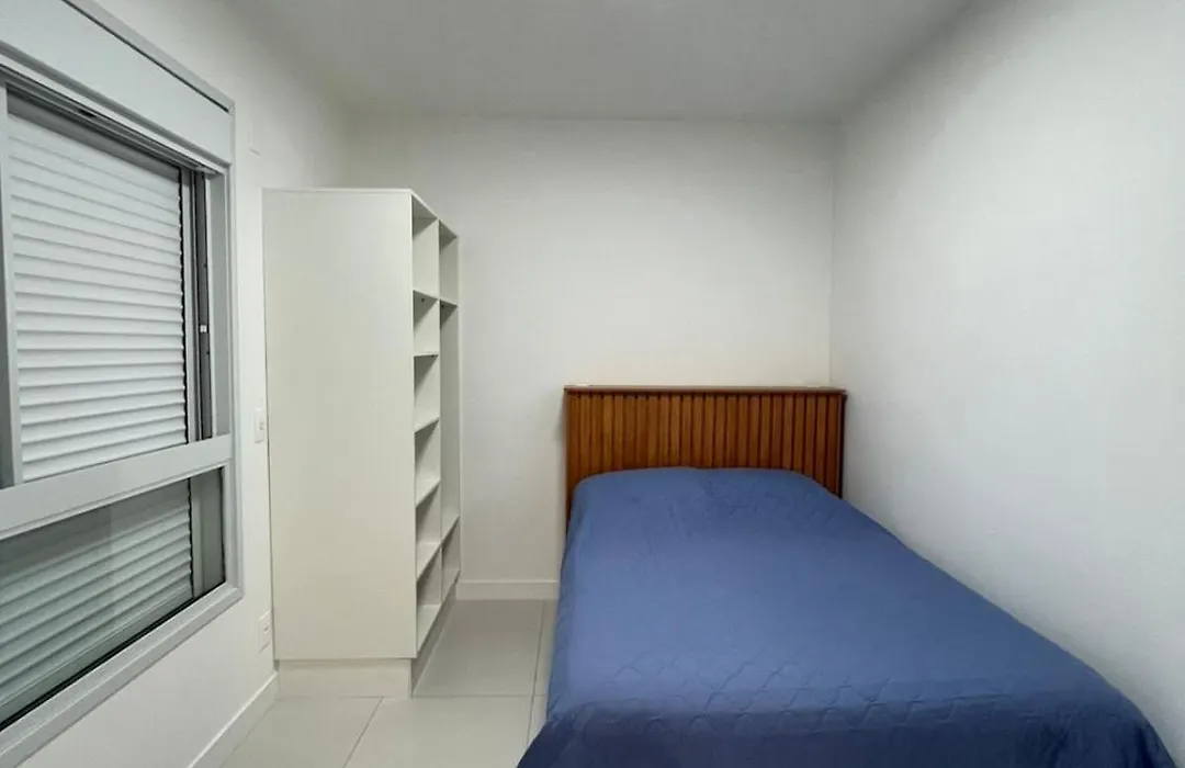 Apartamento 3 Suites A 100M Da Praia-1
