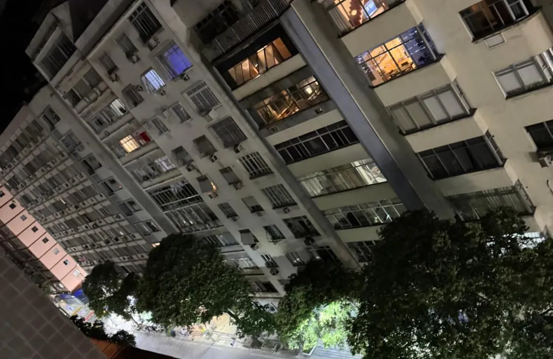 Sunny Stay In Copacabana - Steps From The Beach-1