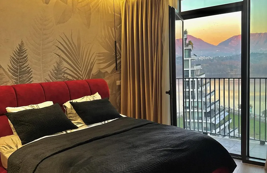 Luxe Living Lakescape Suite - Lake View Residences-1
