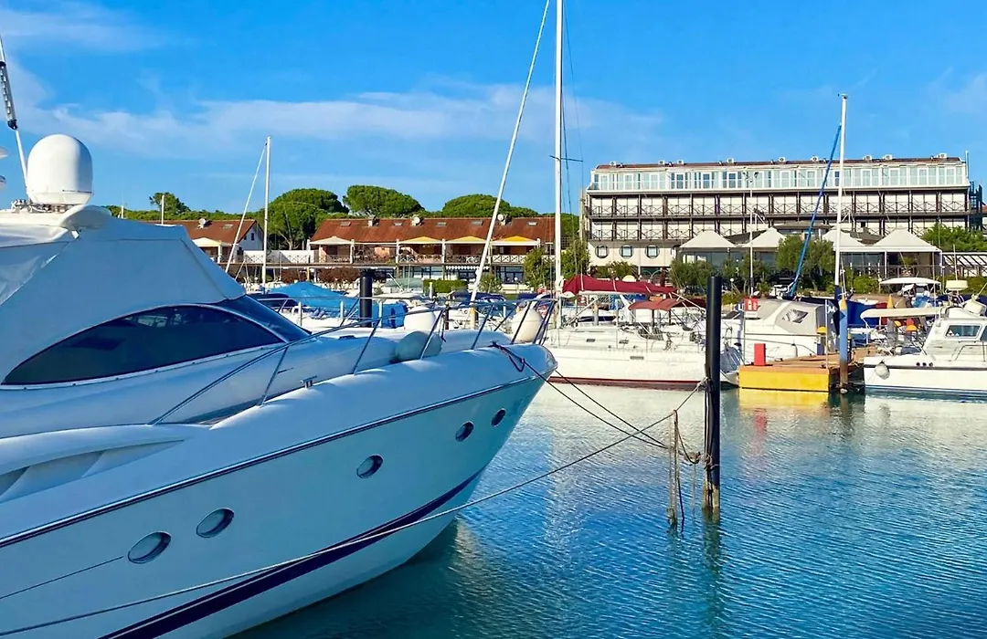 Hotel Marina Uno-1