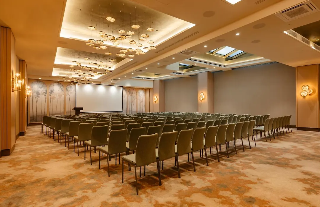 Grand Hotel Vilnius, Curio Collection By Hilton-1