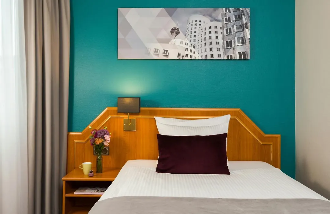 Leonardo Hotel Düsseldorf City Center-1