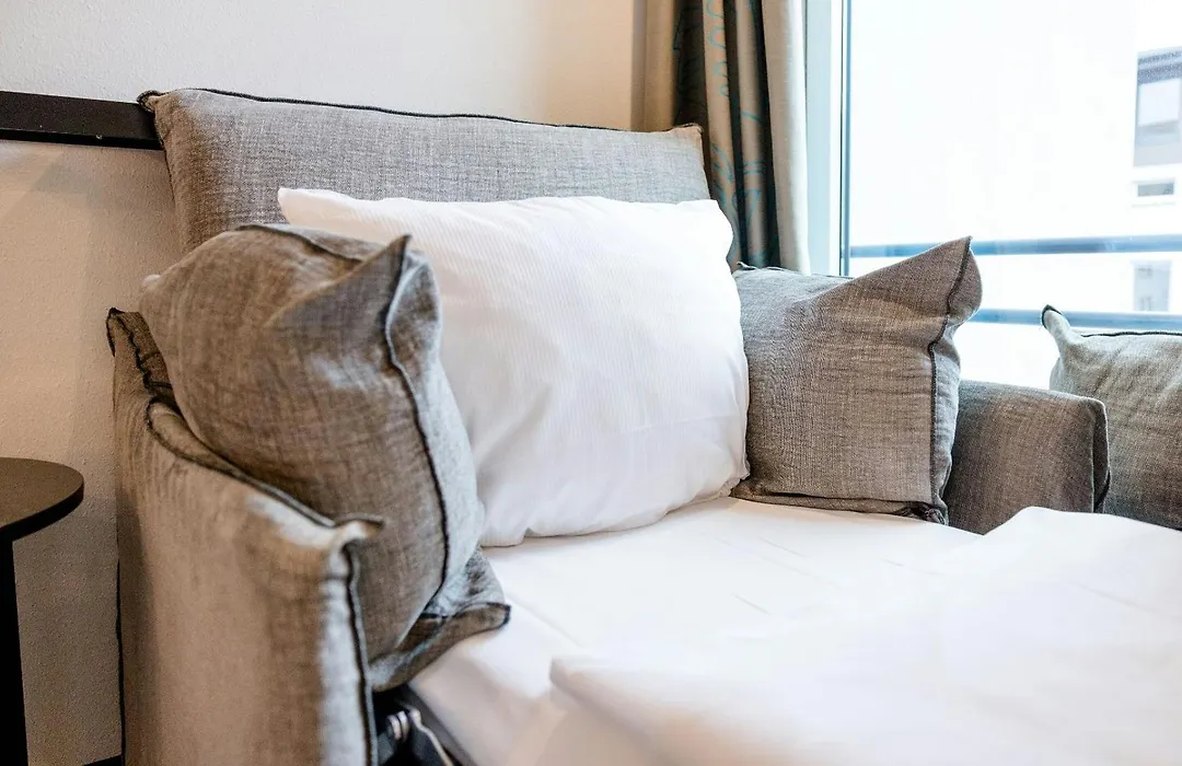 Motel One Dresden - Palaisplatz-1