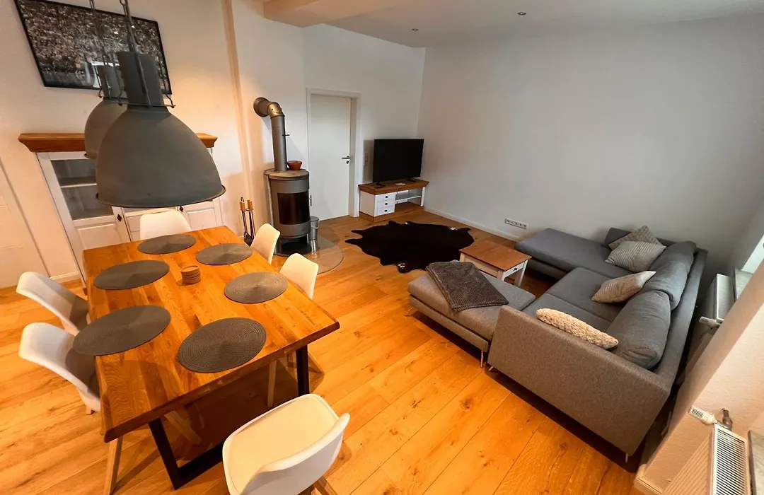 Große, zentrale Wohnung in Bielefeld-1