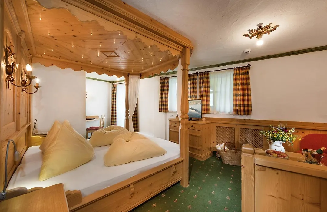 Berghotel Hauserbauer-1