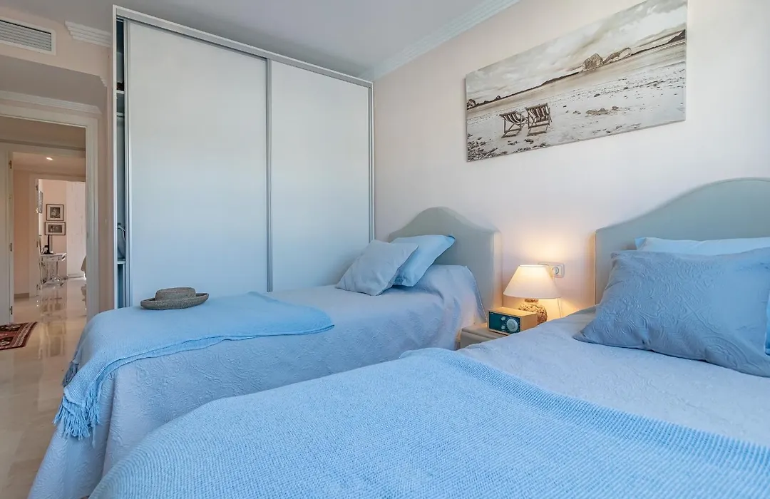 Atico Familiar Con Terraza Y Bonitas Vistas Al Mar En Marbella - Rio Real 282G-1