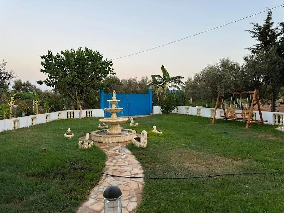 Le Petit Paradis-1