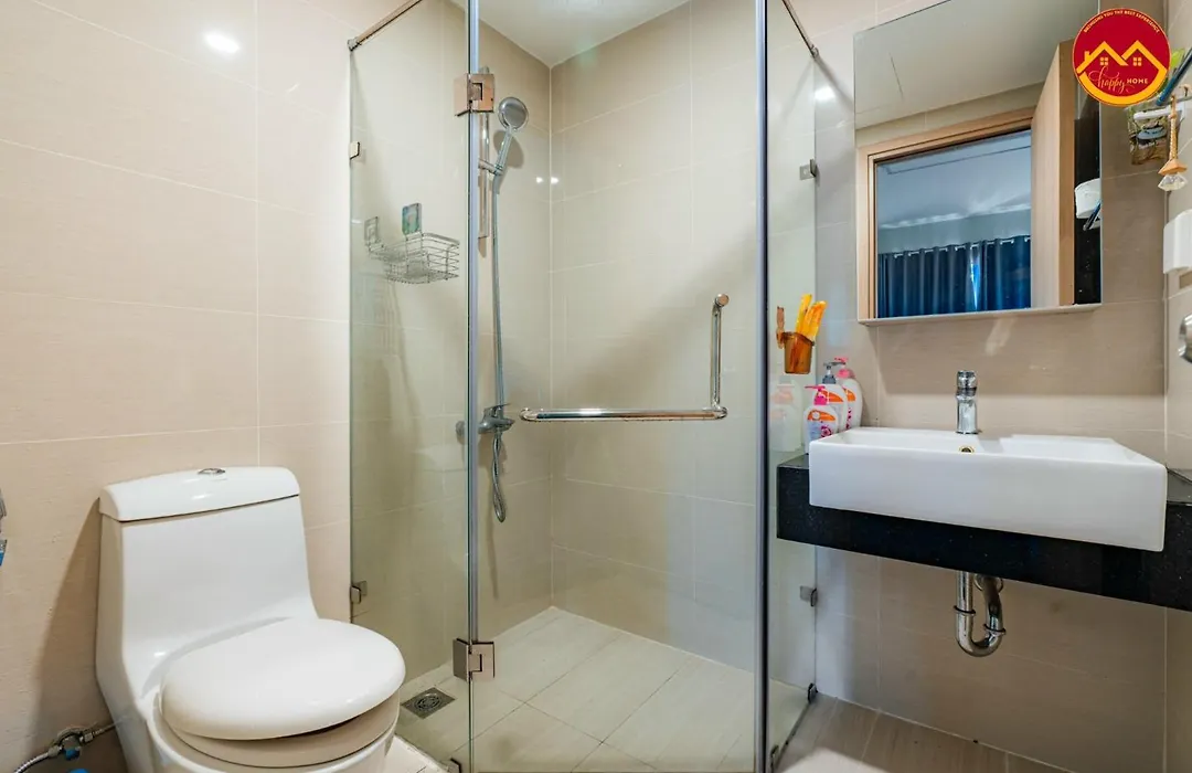 Apartment 2Br Near Tan Son Nhat Airport - Luxury-1