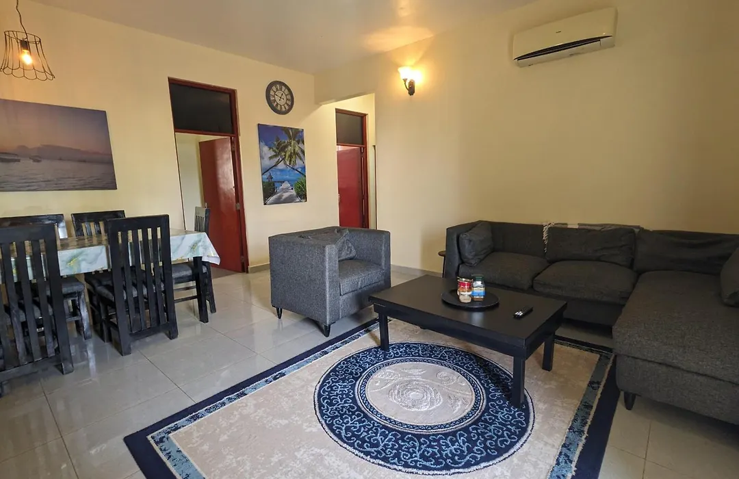 Zanzi modern 2 bed apartment GF-1