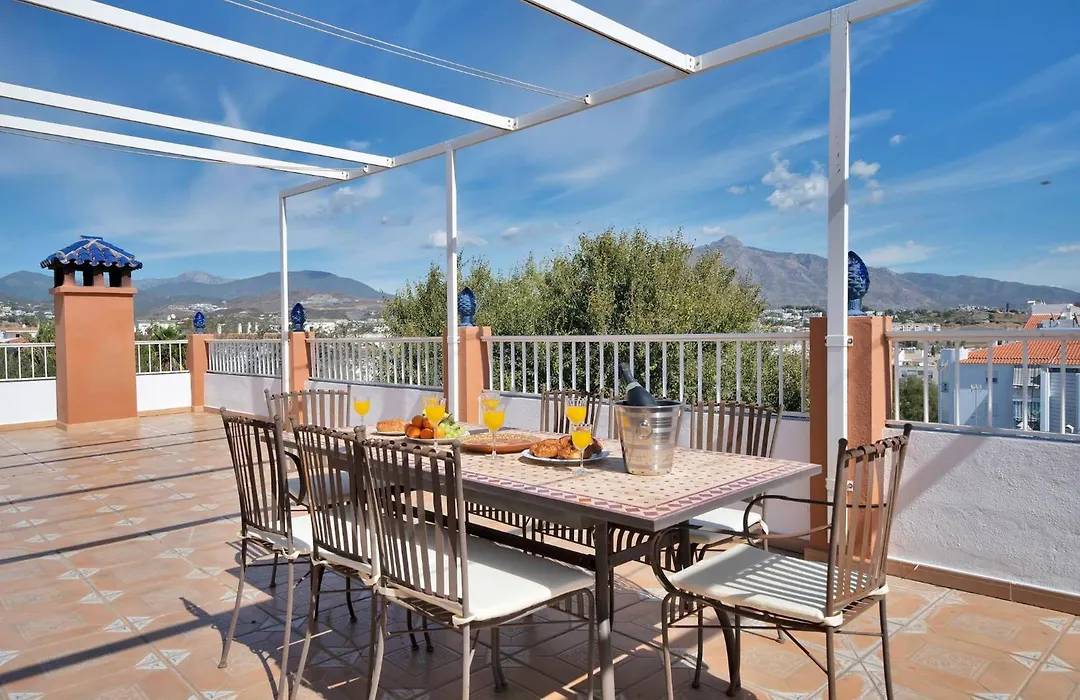 Apartamento Con Jacuzzi Y Parking En San Pedro - Del Valle 72 2-1