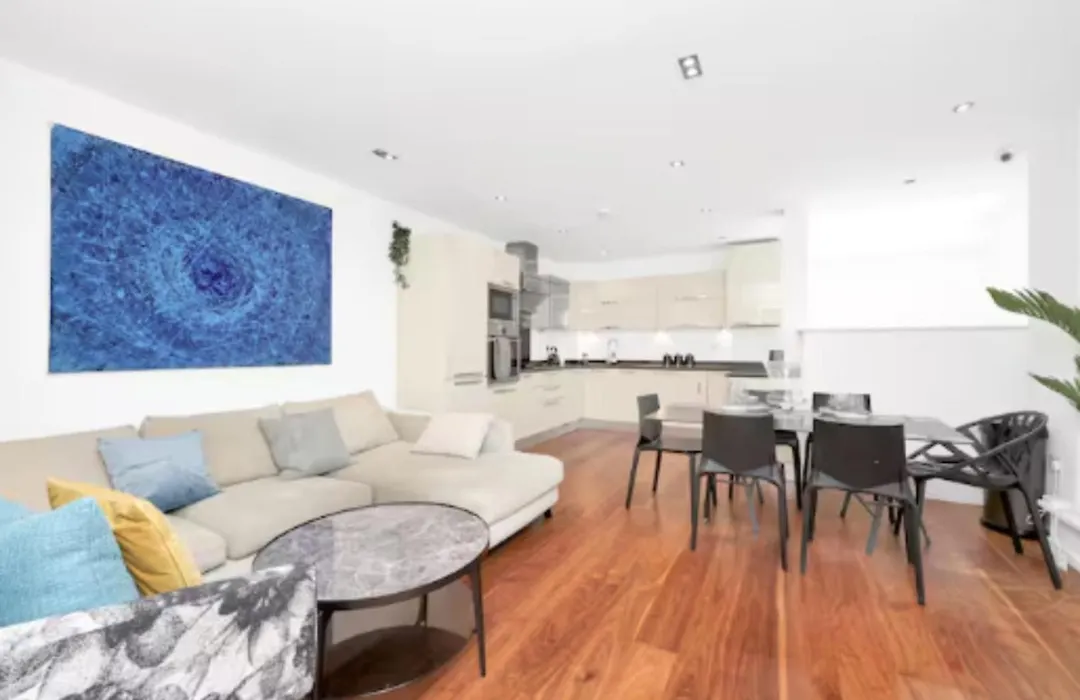 Loft-Style 3 Bed Apartment Short Term Rental & Flexible Renting Hoxton With Free Wifi & Terrace !-1