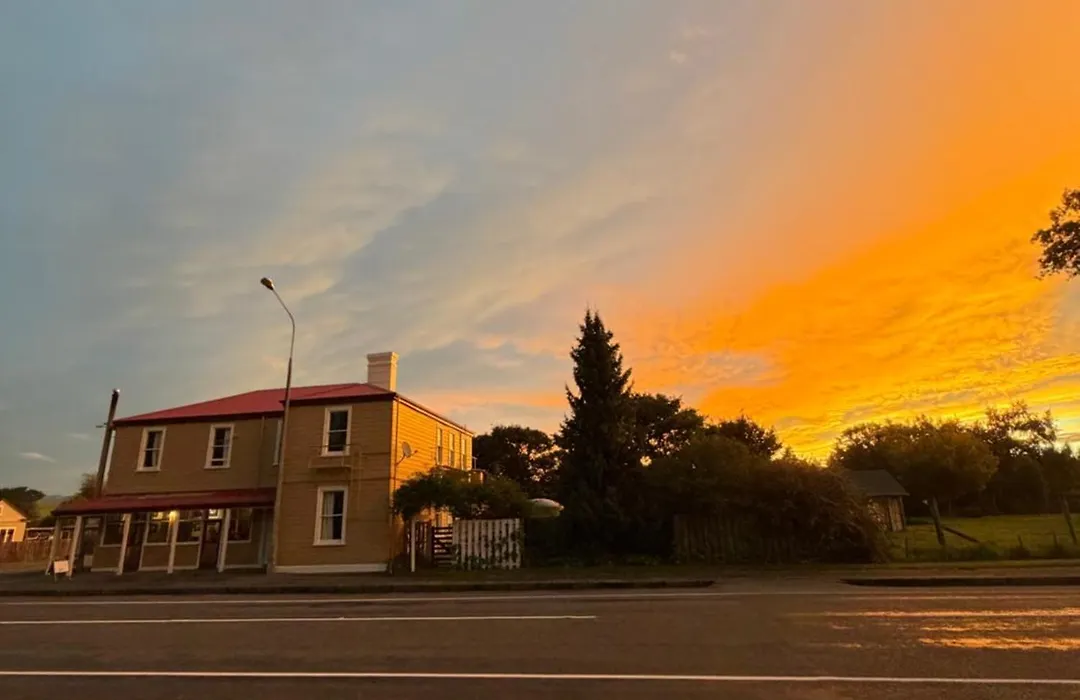 The Albury Est1879-1