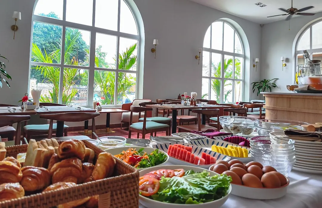 Chateau Kampot-1