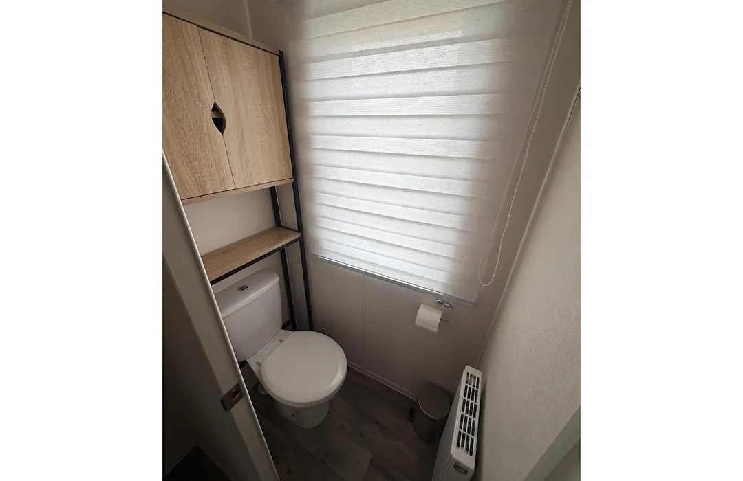 Mobile Home With Garden And Terrace 4 2-1