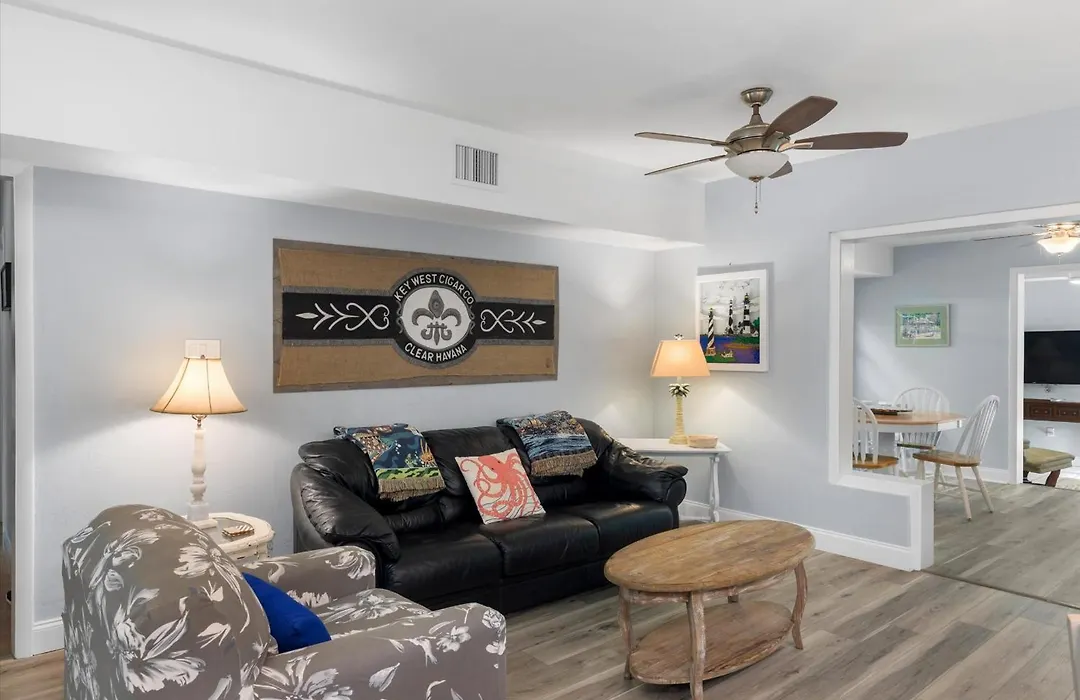 Higgs Beach Hideaway-1