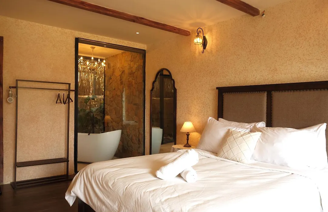 Sia Home-1