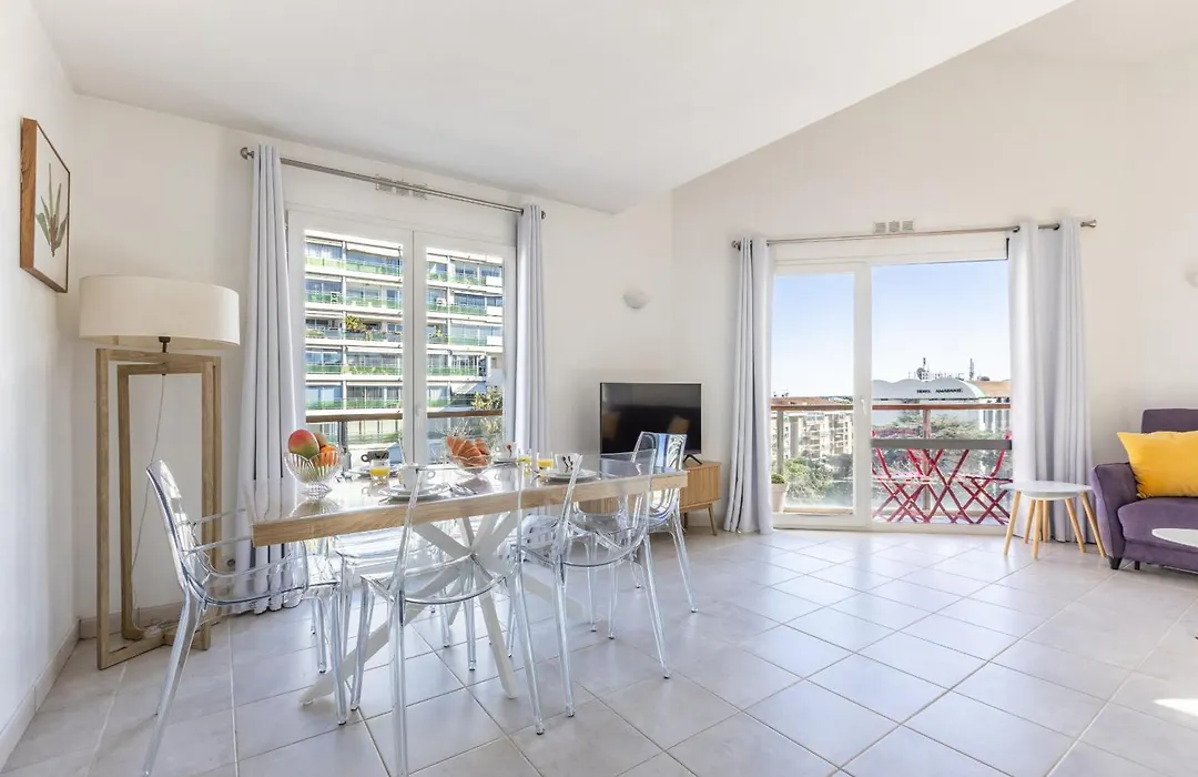 Duplex 2 Chambres -Balcon-Parking-Carnot A2B269-1