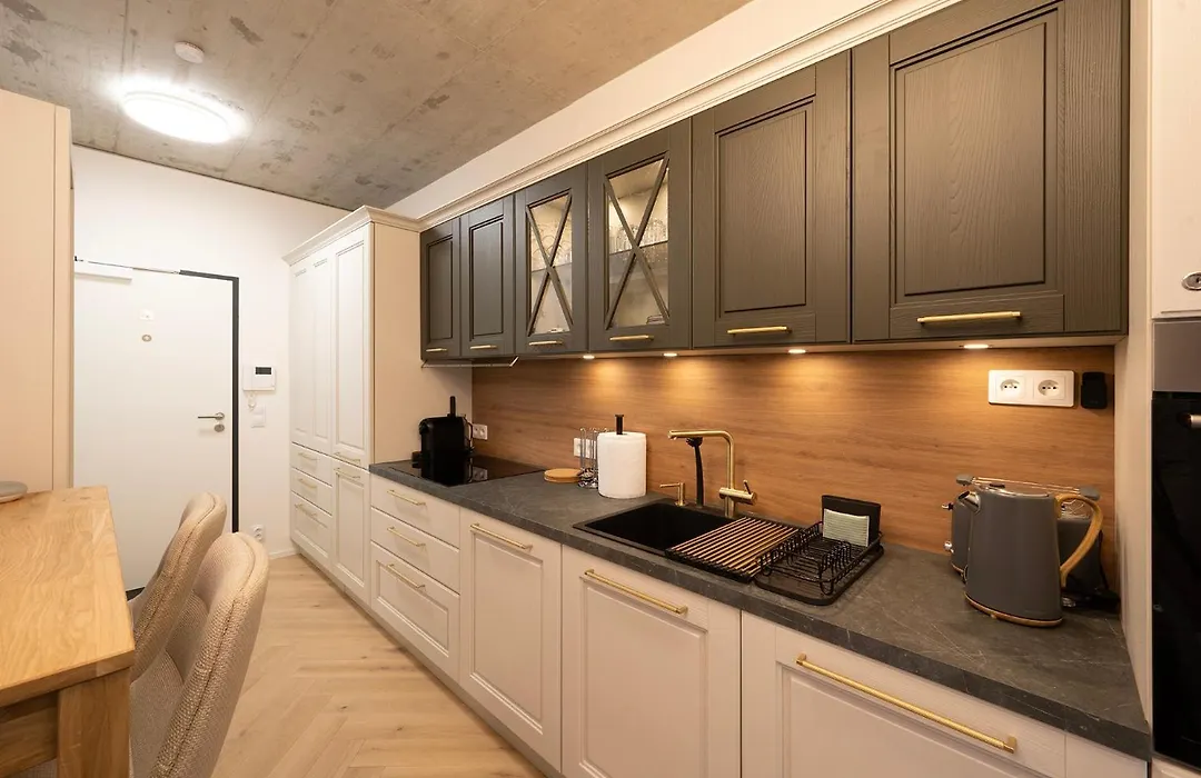 Stylovy Mestsky Apartman Se Soukromou Terasou-1
