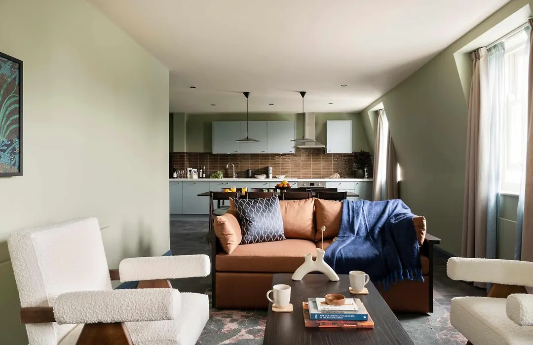 Cove Huntingdon House-1