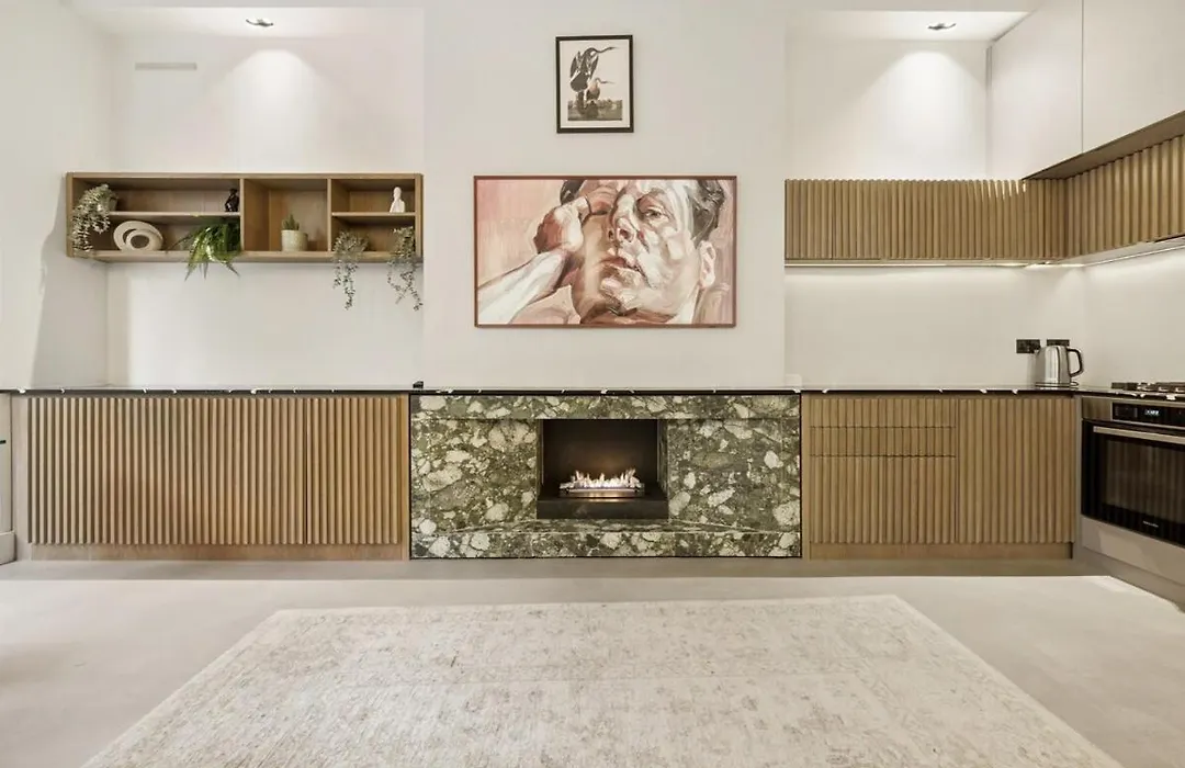 Stylish 2Br Flat Kensington Wi-Fi & Parking-1