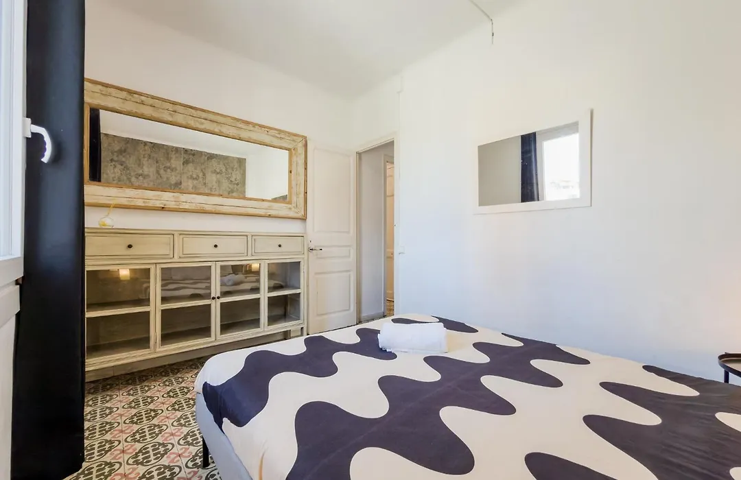 Cozy Apartment In Bcn 3 Bedrooms-1