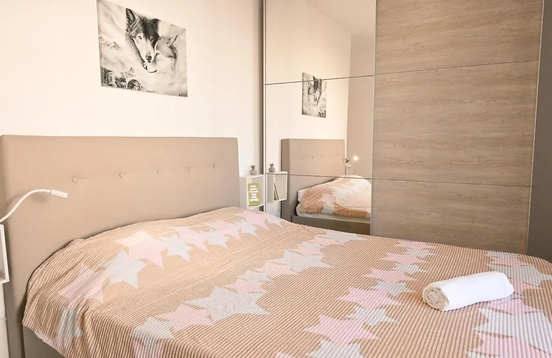 Camelia Seaview 1 Bd Apart In St Paul Bay - Happy Rentals-1