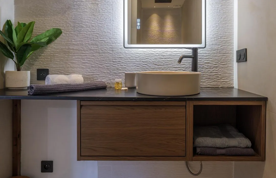 Bright 3 Rooms Apartment Close To Place Massena-1