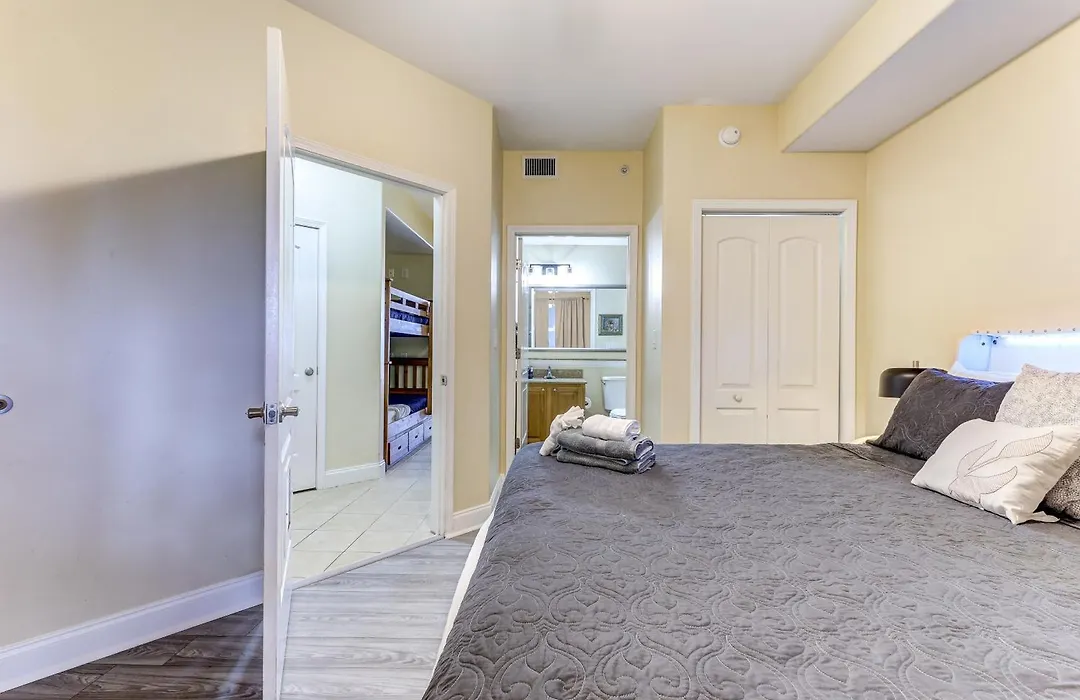 Lakefront Resort Condo Near Disney & Epic Universe-1