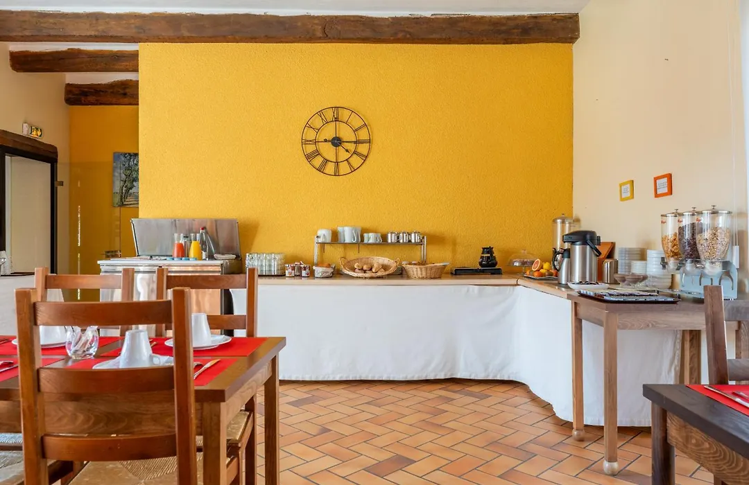 Hotel Val De Loire-1