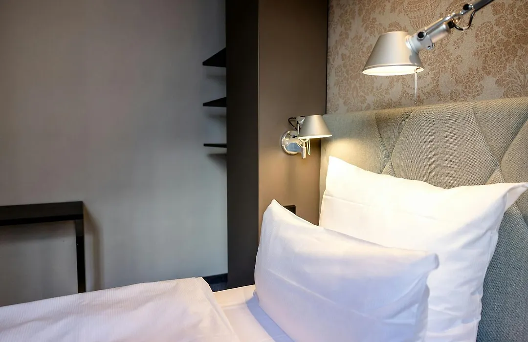 Motel One München Sendlinger Tor-1