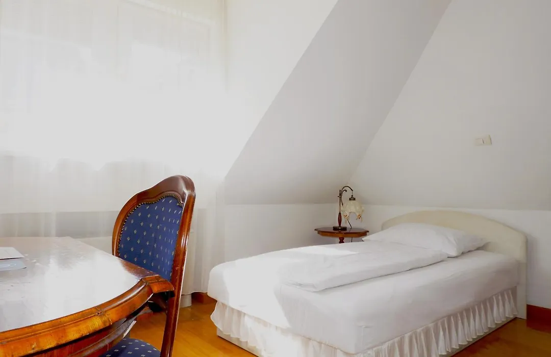Allegro Hotel-1