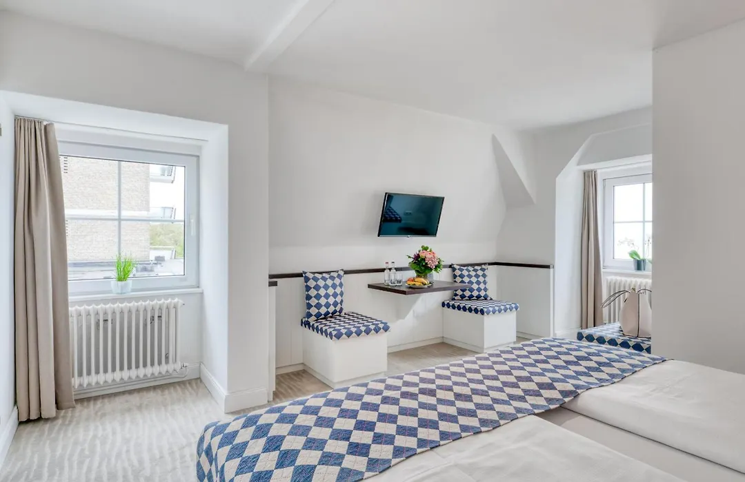 Hotel Strandschlösschen-1