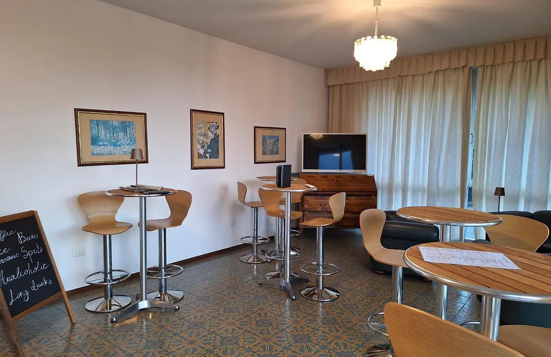 Hotel Diana-1