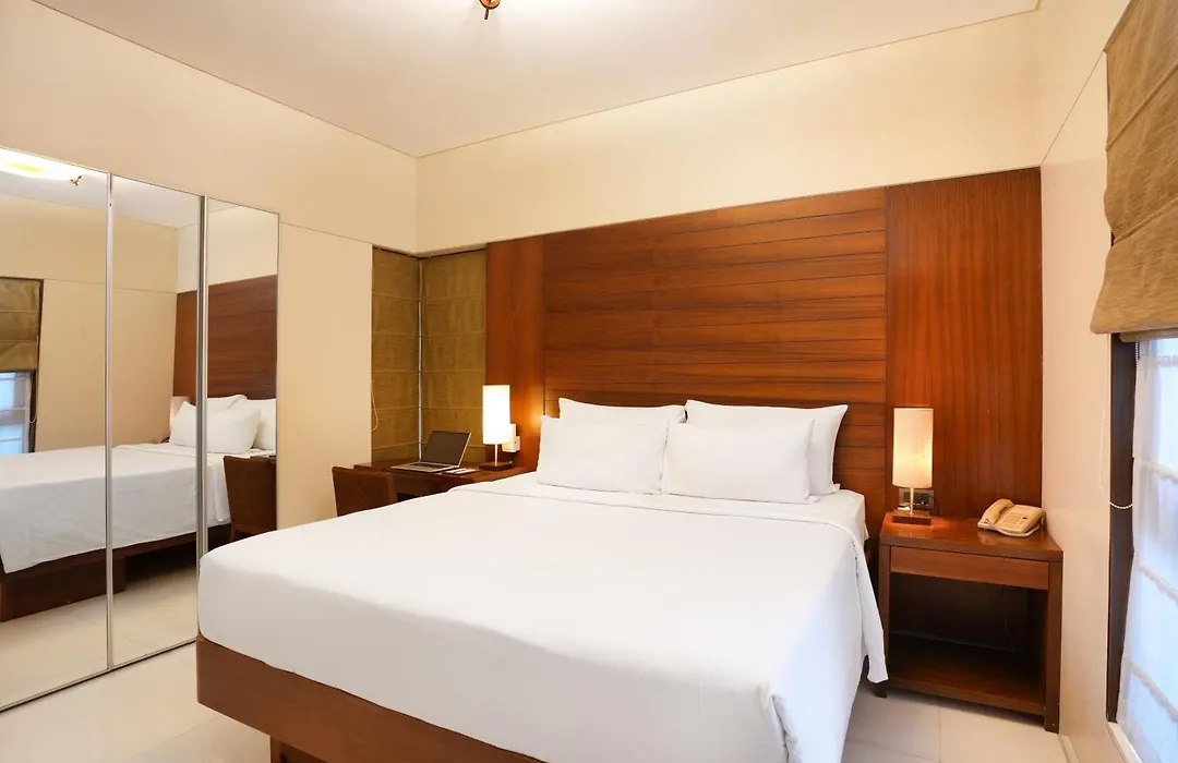 Oakwood Residence Naylor Road Pune-1
