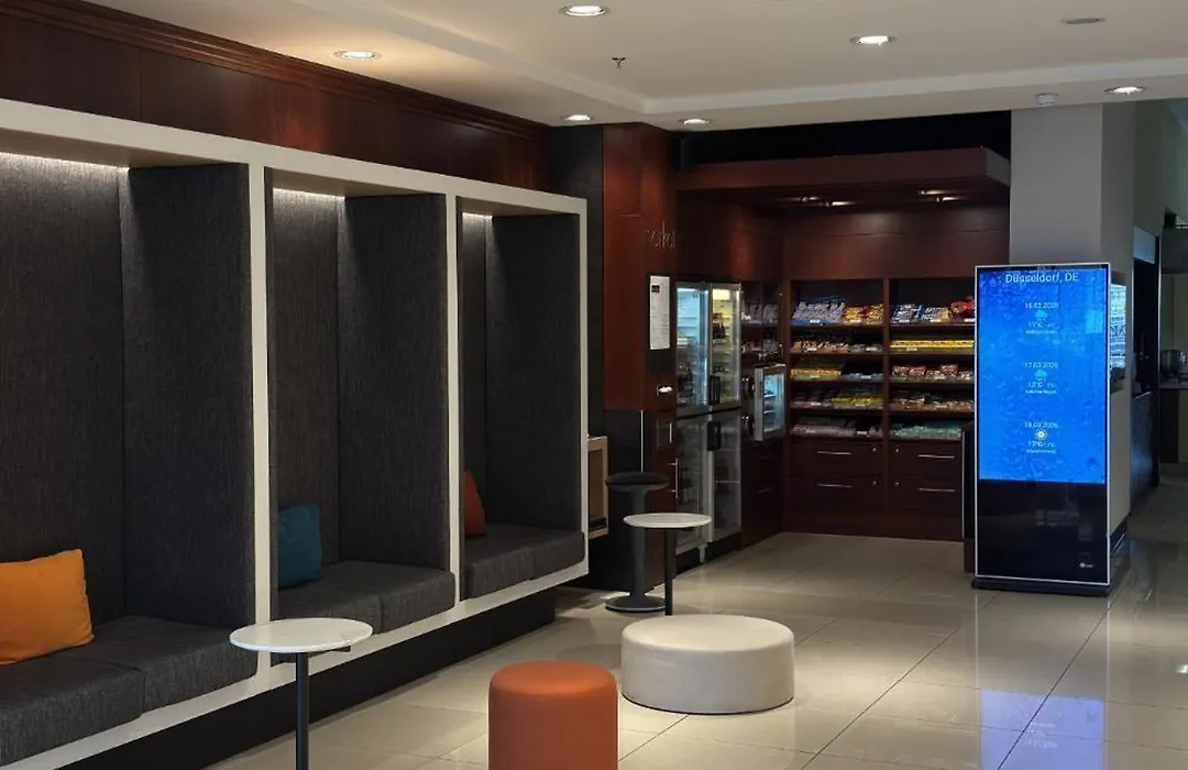 Courtyard By Marriott Duesseldorf Hafen-1