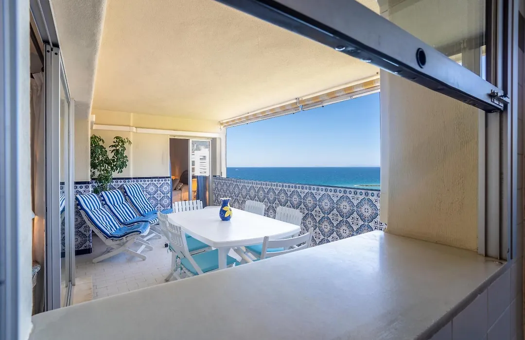 Apartment With Swimming-Pool-1