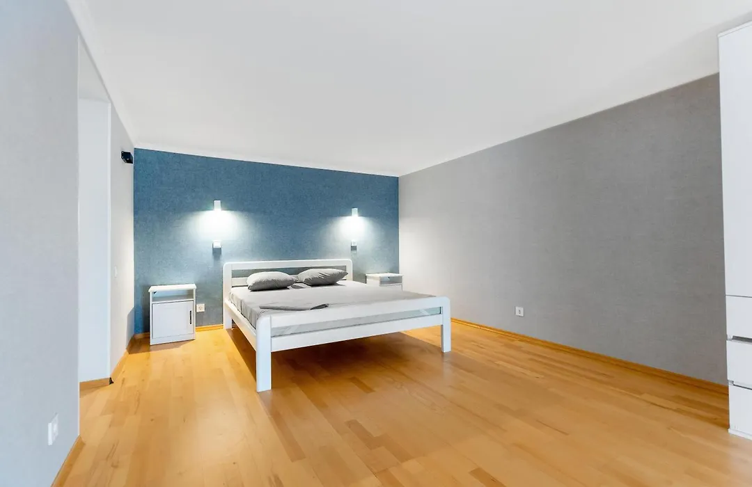 18 Deribasivska Street Jacuzzi Apartment-1